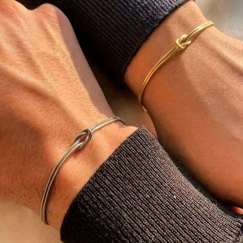 Minimalist Knotted Double Layer Snake Chain Bracelet