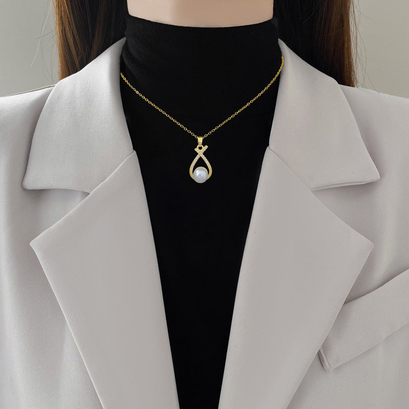 Elegant Pearl Necklace and Earrings Set