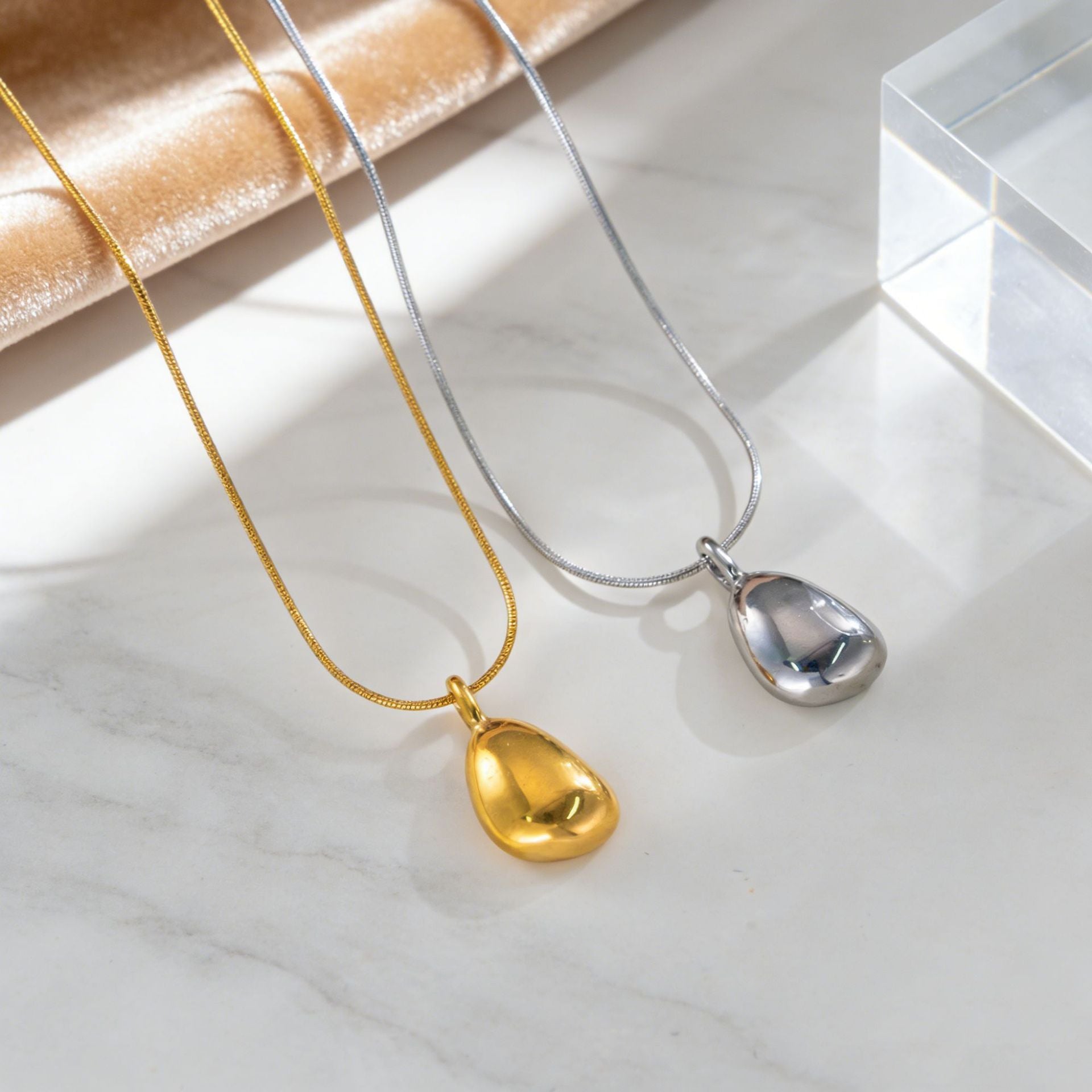 Minimalist Water Drop Necklace