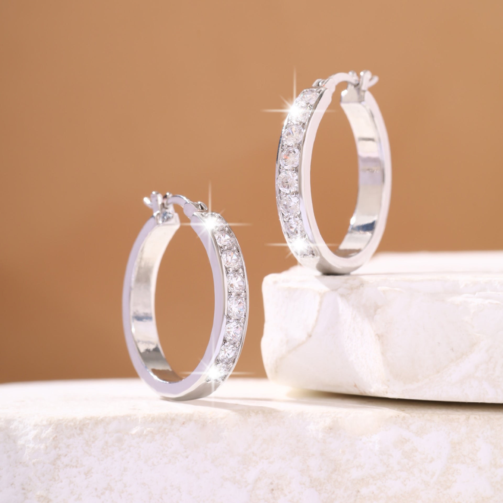Zircon minimalist earrings